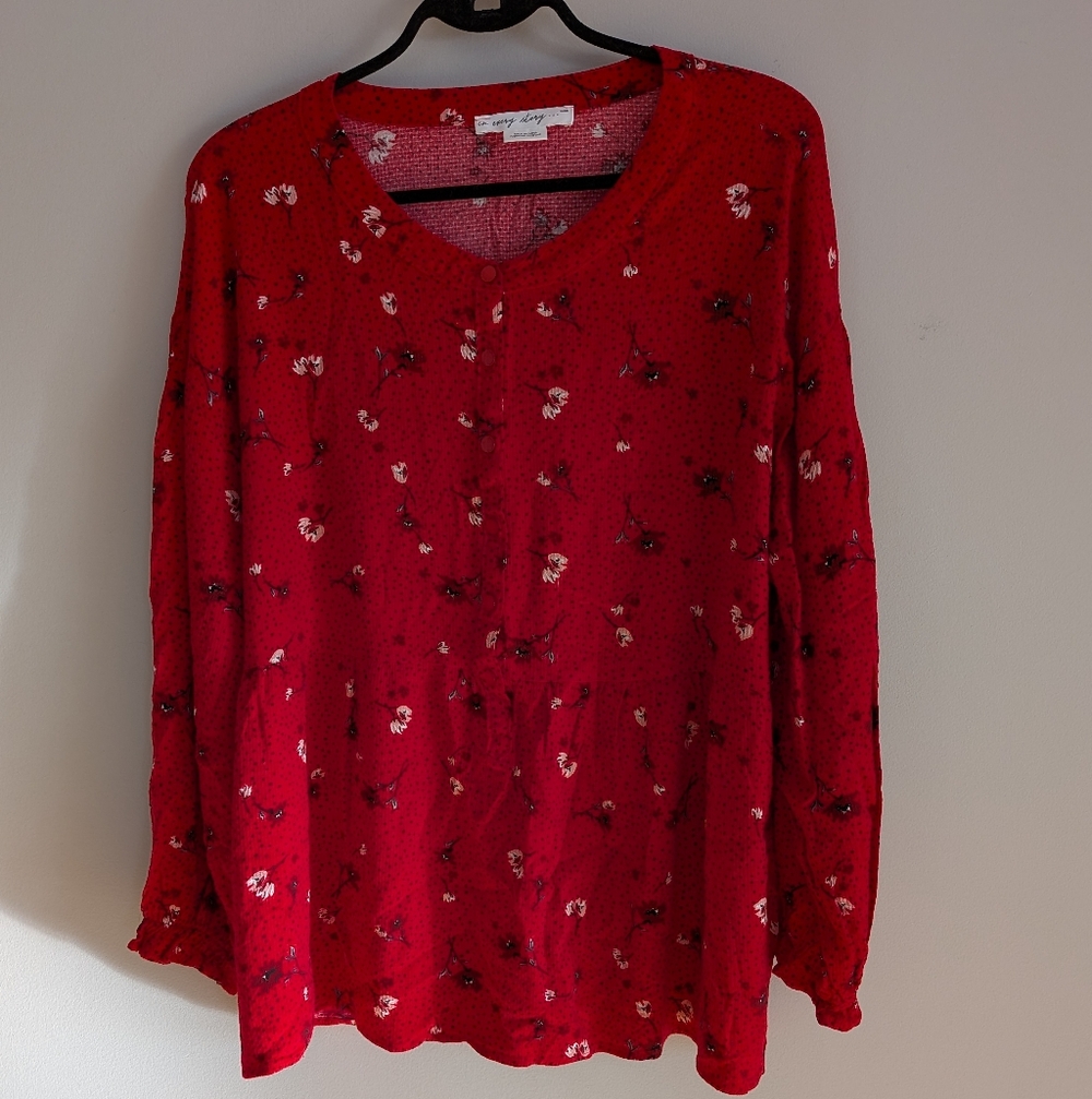 in every story Red Floral Peplum blouse Top red floral Size 1X